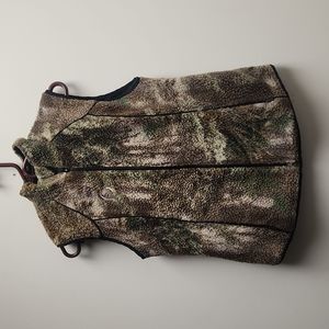 Camo vest, size small, Prois Hunting Apparel, pockets, warmer pocket